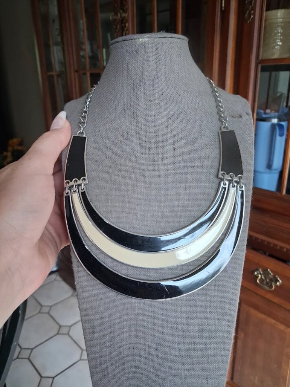 18 inch Retro style NY Statement necklace